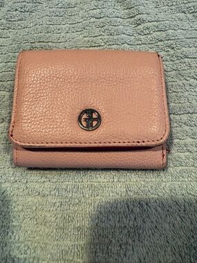 Giani Bernini Blush Pink Pebbled Leather Trifold Wallet with Metal Logo